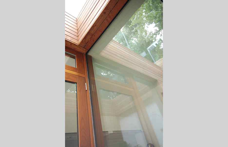 5adamsonrdcourtyard462edgleyphoto7004